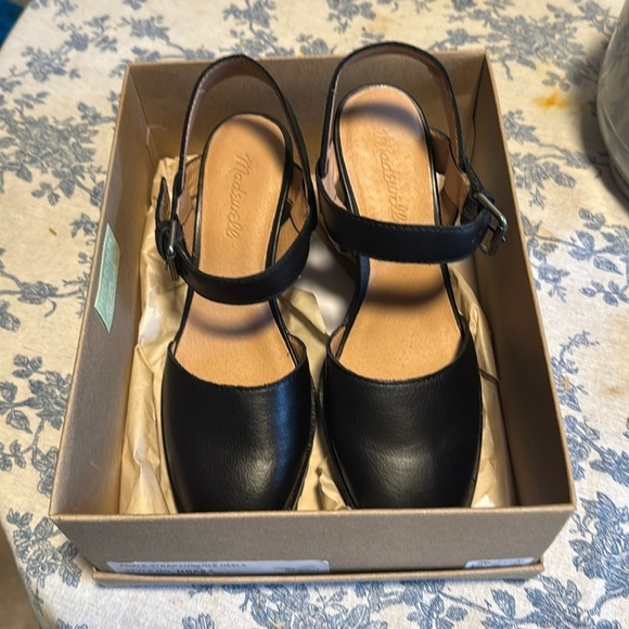 Madewell Ankle Strap Lugsole Heels Black Size 7 NIB Claudie - Picture 8 of 8